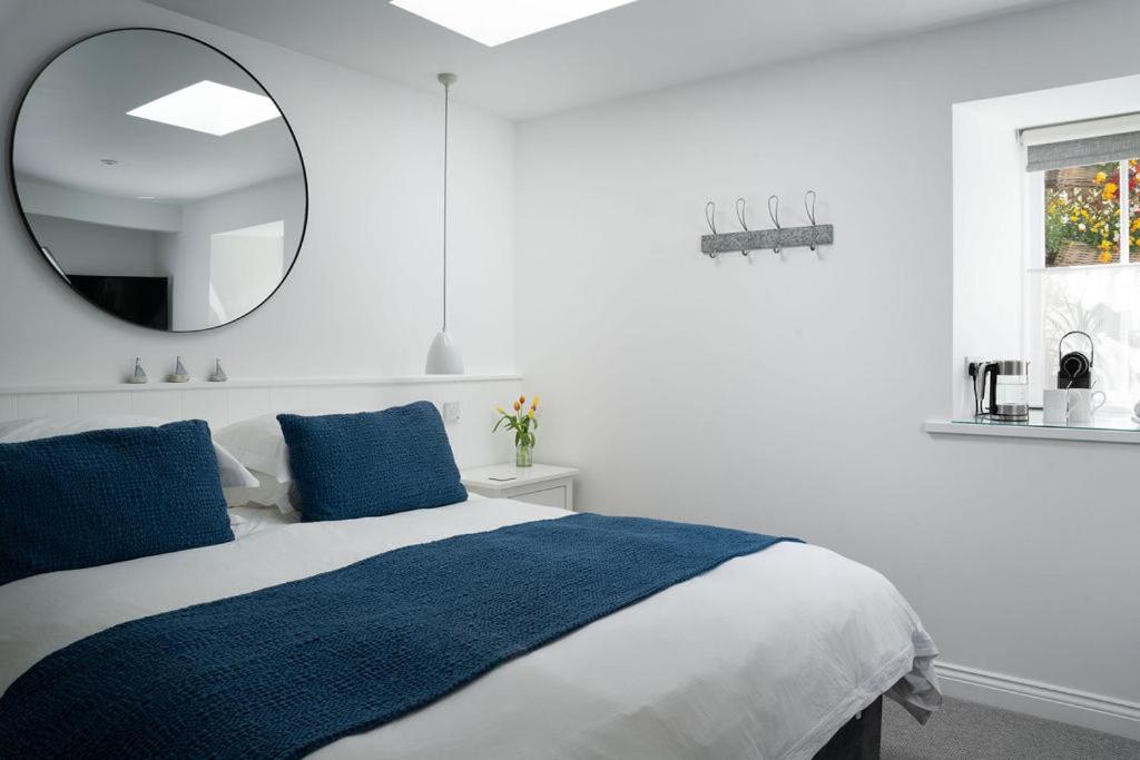 The Old Pilchard Works Bed & Breakfast Mousehole Exterior photo